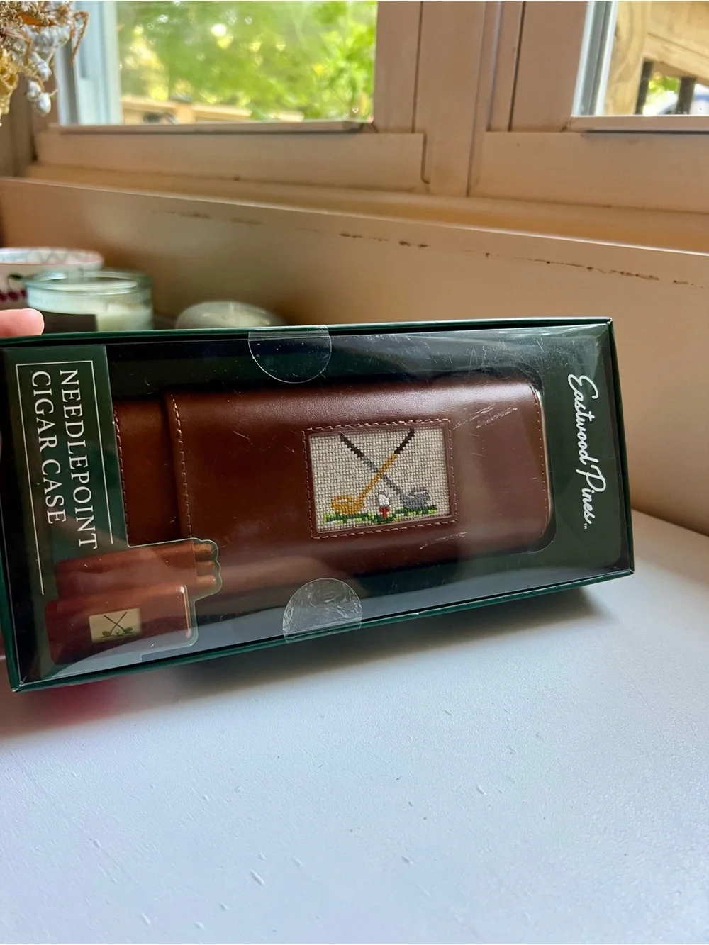 BRAND NEW Needlepoint Cigar Case in Brown with Golf Motif